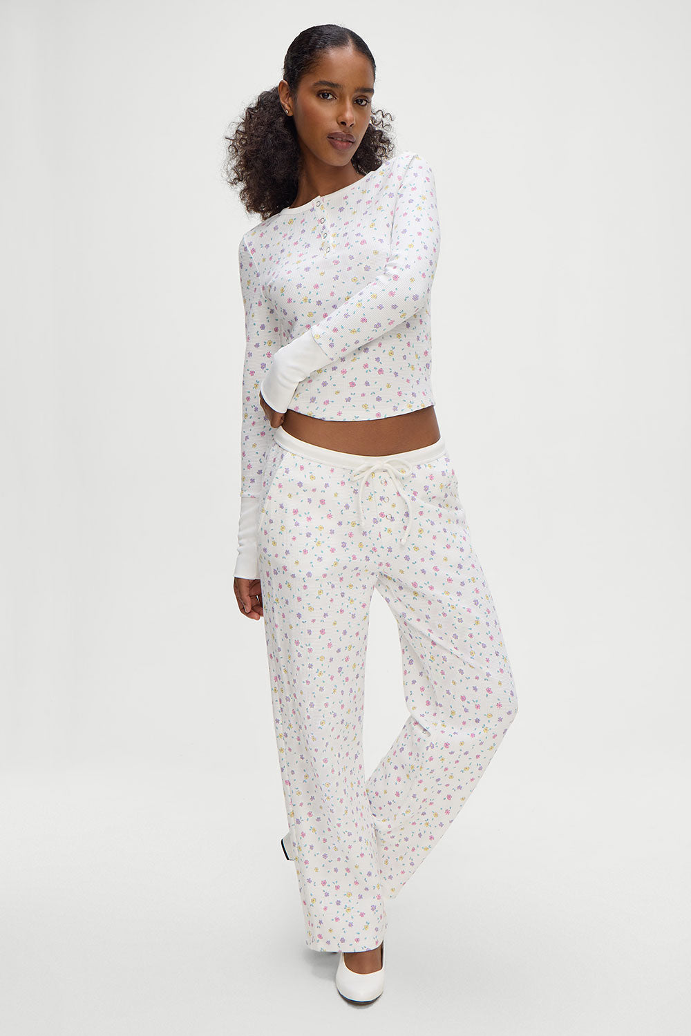 Frankiesbikinis-CabinPant-PicnicBlanketPrint-Front2_1ab6c256-ae59-4e00-90ab-8b29a70e5d02