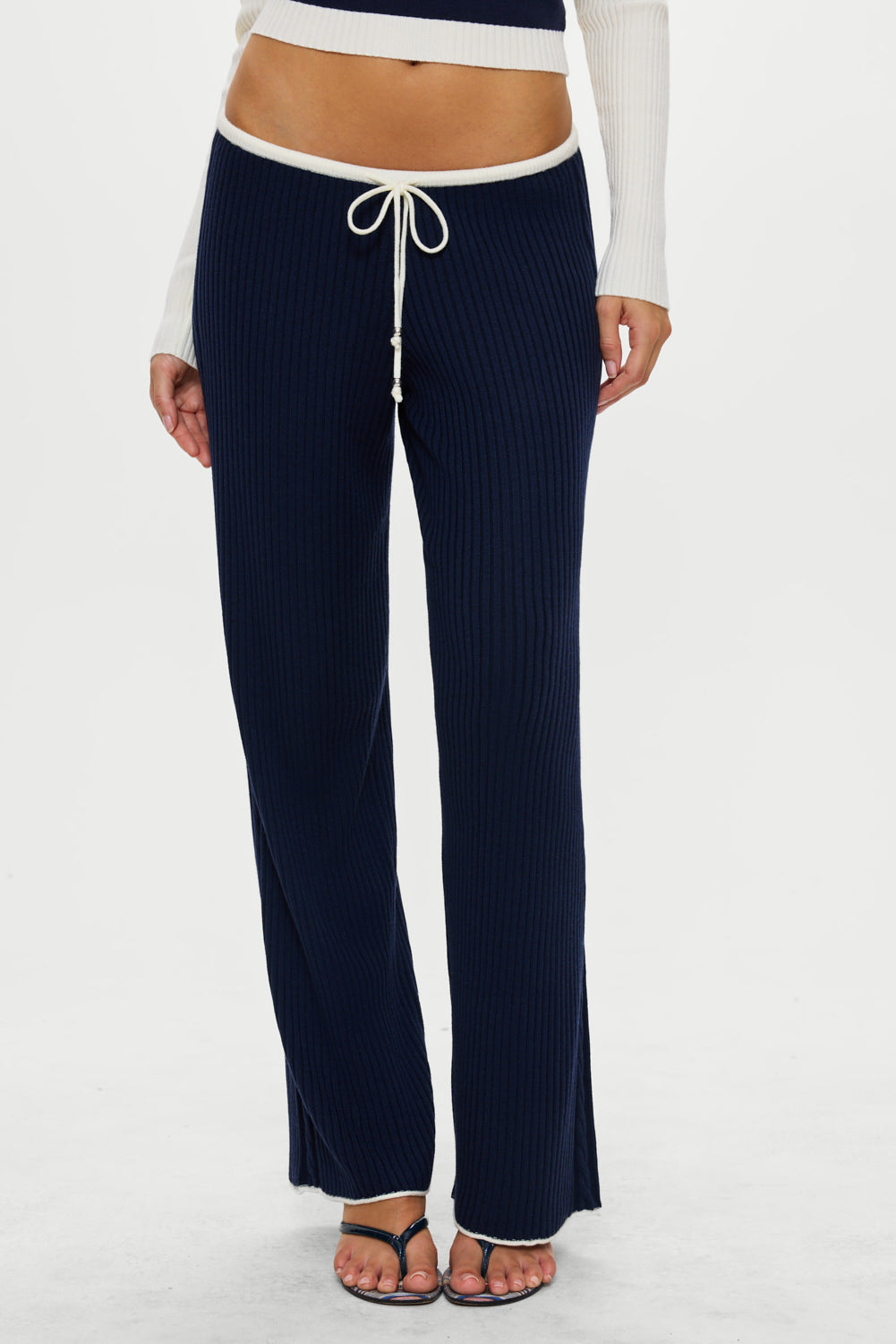 Frankiesbikinis-LochlinPant-DeepSea-Front3
