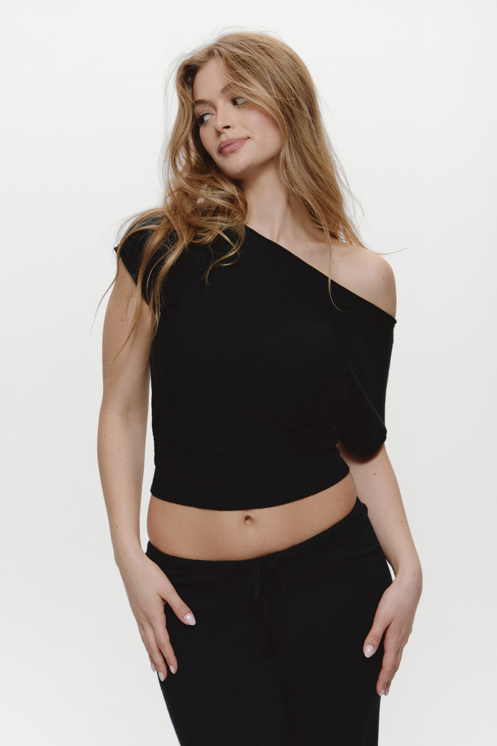 Frankiesbikinis-MontecitoShirt-Black-Front