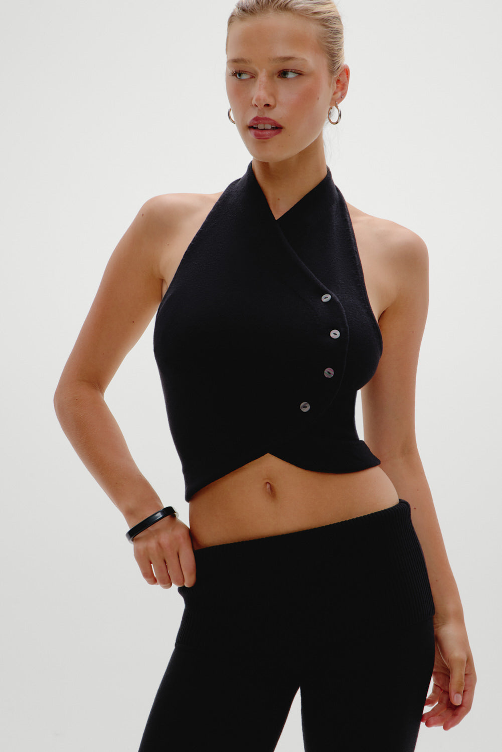 Frankiesbikinis-RyderHalter-Black-Front