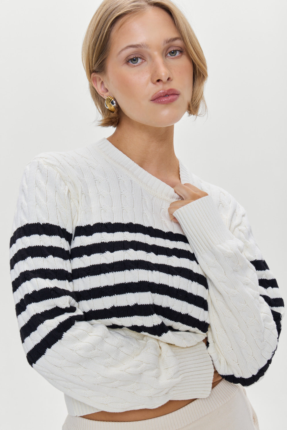 Frankiesbikinis-VarsitySweater-Ivory-Detail-8